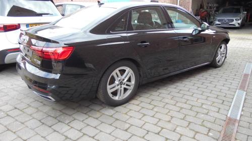 Audi A4 Sedan (10)